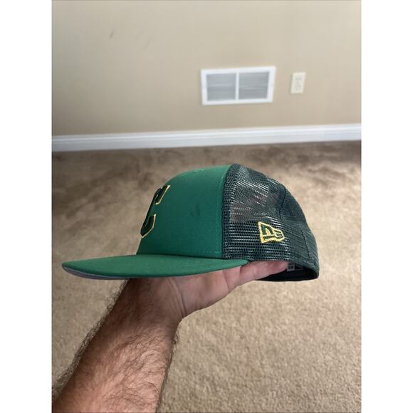 Men's New Era Green Cleveland Guardians 2023 St. Patrick's Day 59FIFTY 7 3/8 - Picture 2 of 9